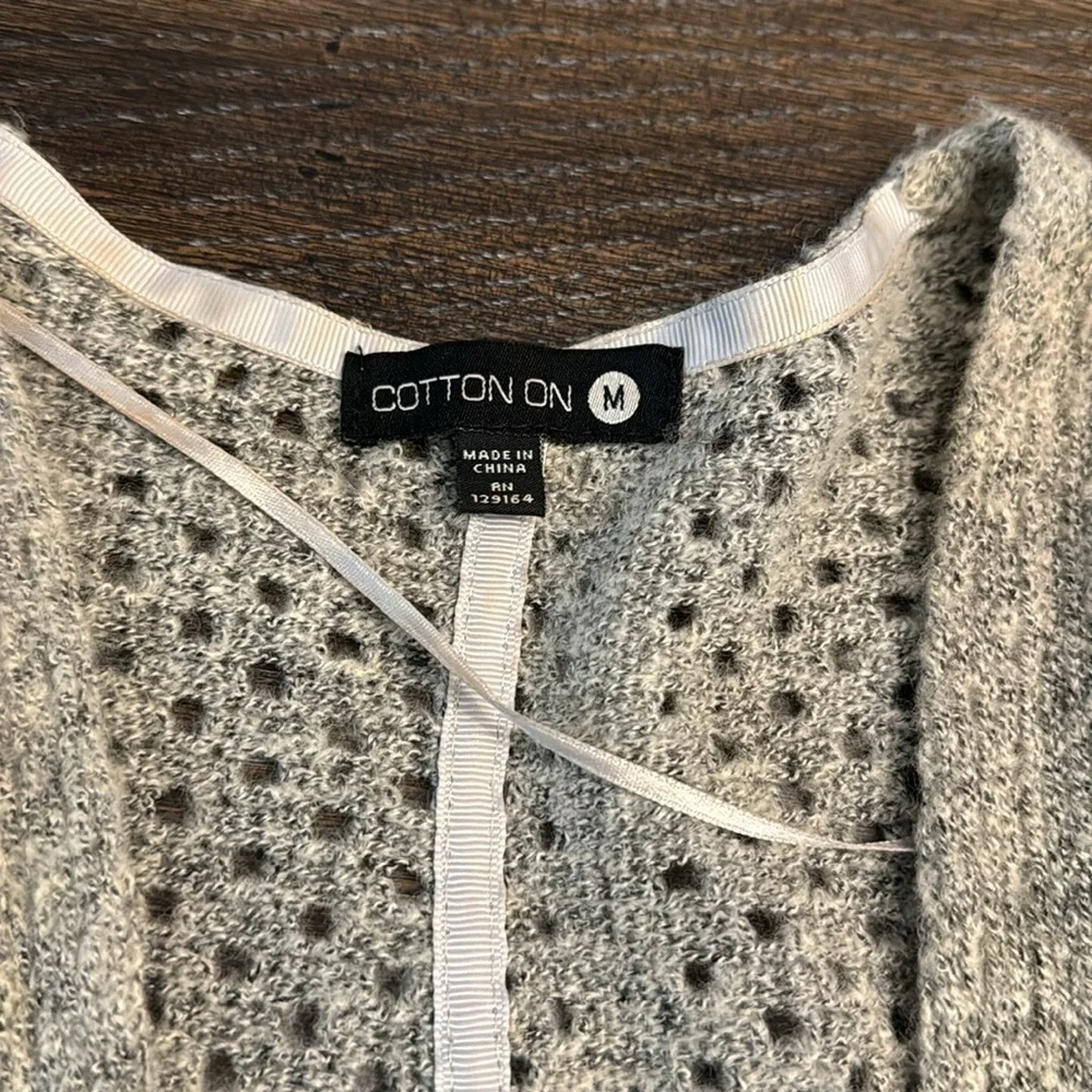 🟠 COTTON ON GRAY CARDIGAN SIZE MEDIUM